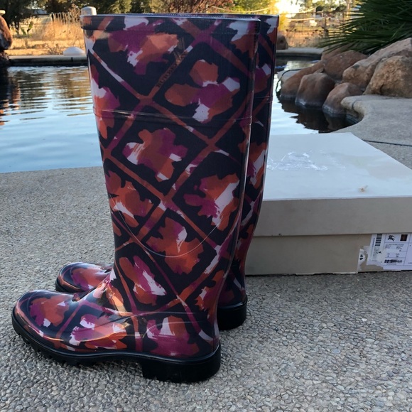 Burberry floral geometric Carleton rain boots 6 - Picture 4 of 8